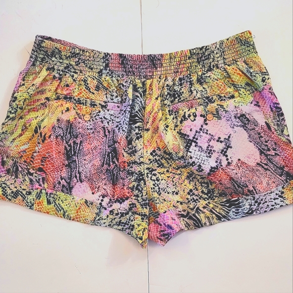 NWOT Shorts - Picture 6 of 11